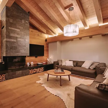 شقة The Penthouse - Grindelhomes جريندلوالد