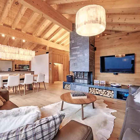 The Penthouse - Grindelhomes 아파트