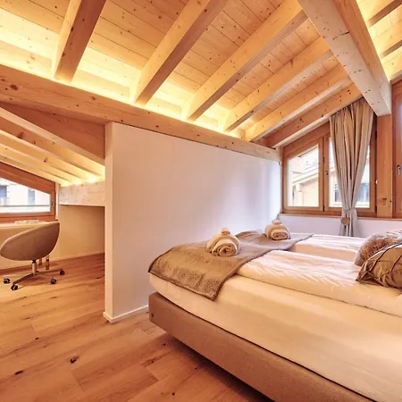 The Penthouse - Grindelhomes